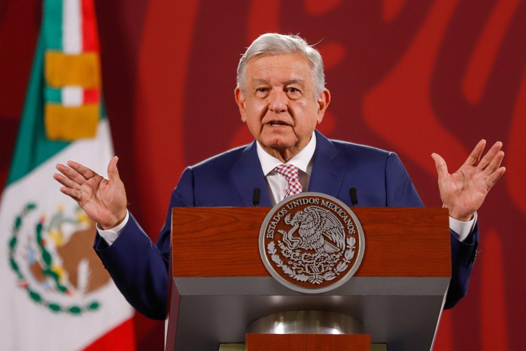 López Obrador advierte a Trump de que cerrar la frontera desataría una rebelión