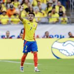 'Lucho' contra el 'Dibu': un ardiente cara a cara en la línea de gol