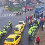 Paro de taxistas desata caos en movilidad de Bogotá este martes