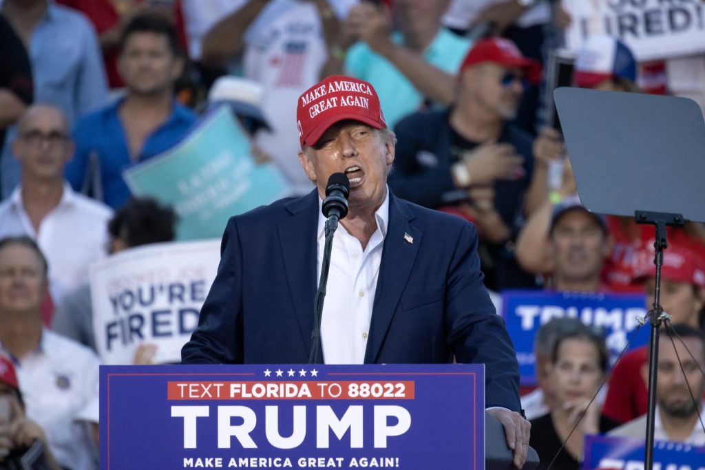 Trump se burla de los lapsus de Joe Biden en la cumbre de la OTAN