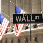 Wall Street abre en verde mientras los inversores esperan el informe de empleo de junio