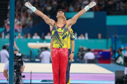 Ángel Barajas hace historia: Clasifica a la final de barra fija en los Juegos Olímpicos de París 2024