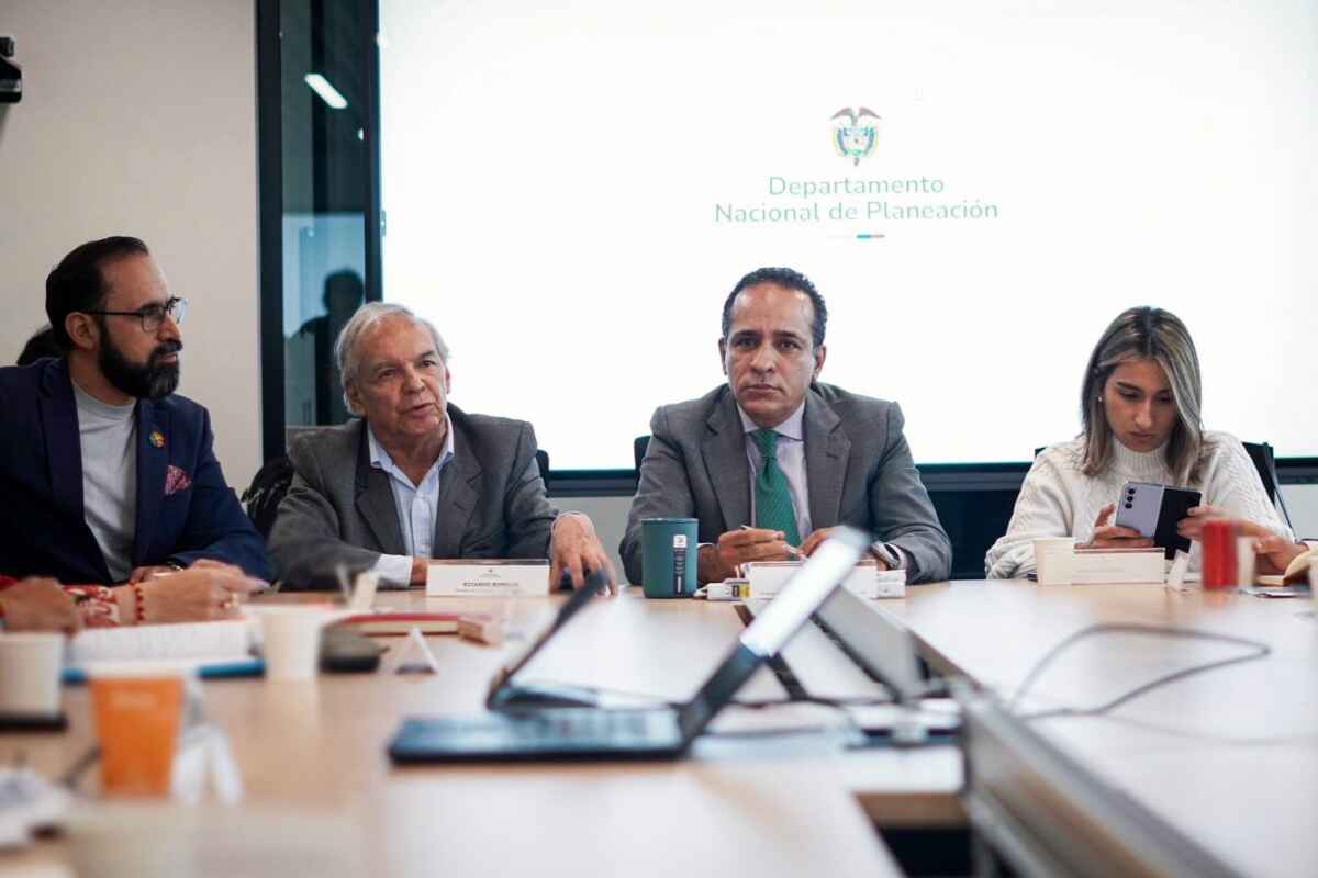 Se pierde computador de asesora del Ministerio de Hacienda vinculada a escándalo de la UNGRD