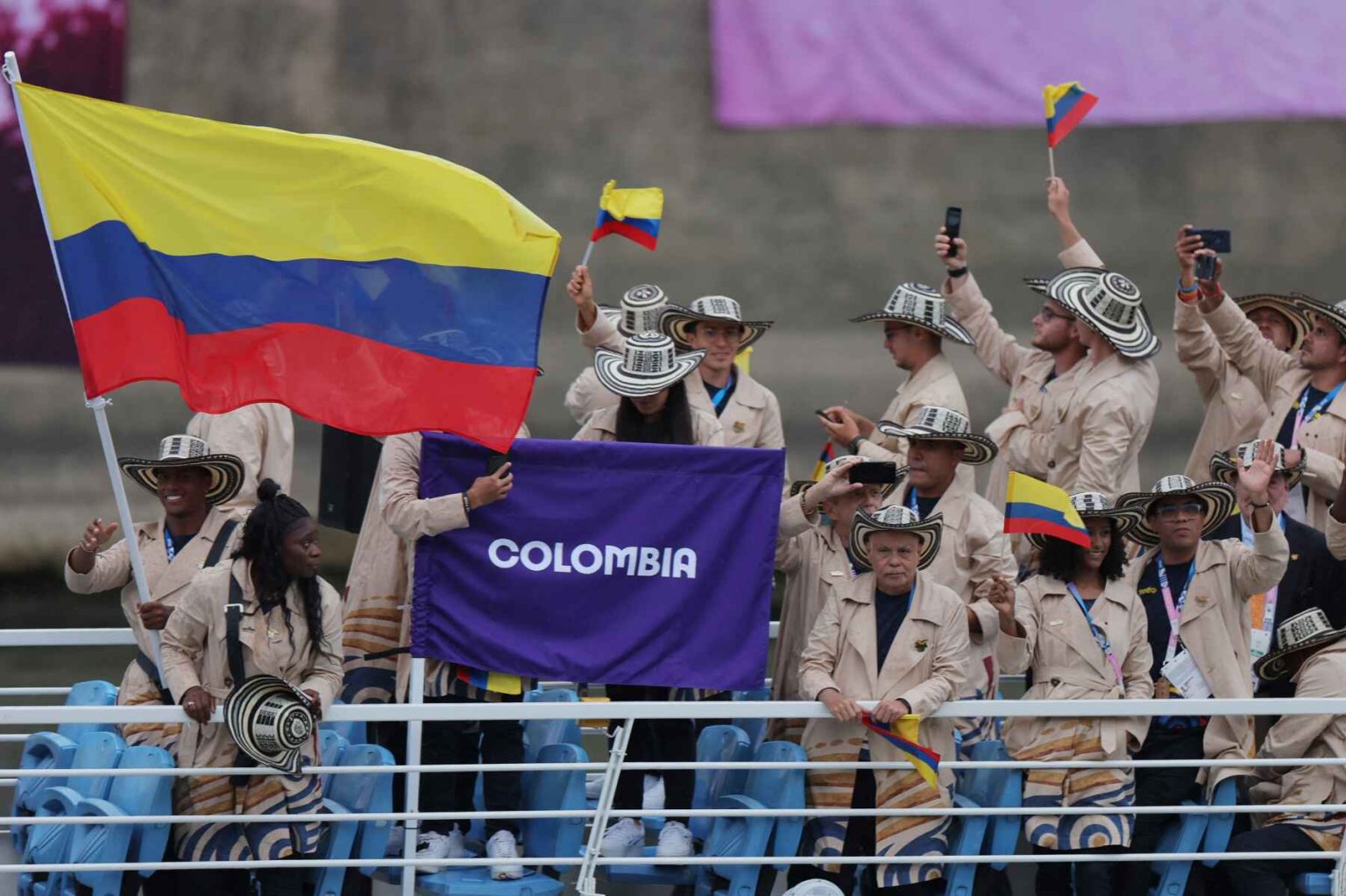Con el sombrero vueltiao en alto: Colombia hace su entrada en los Juegos Olímpicos de París