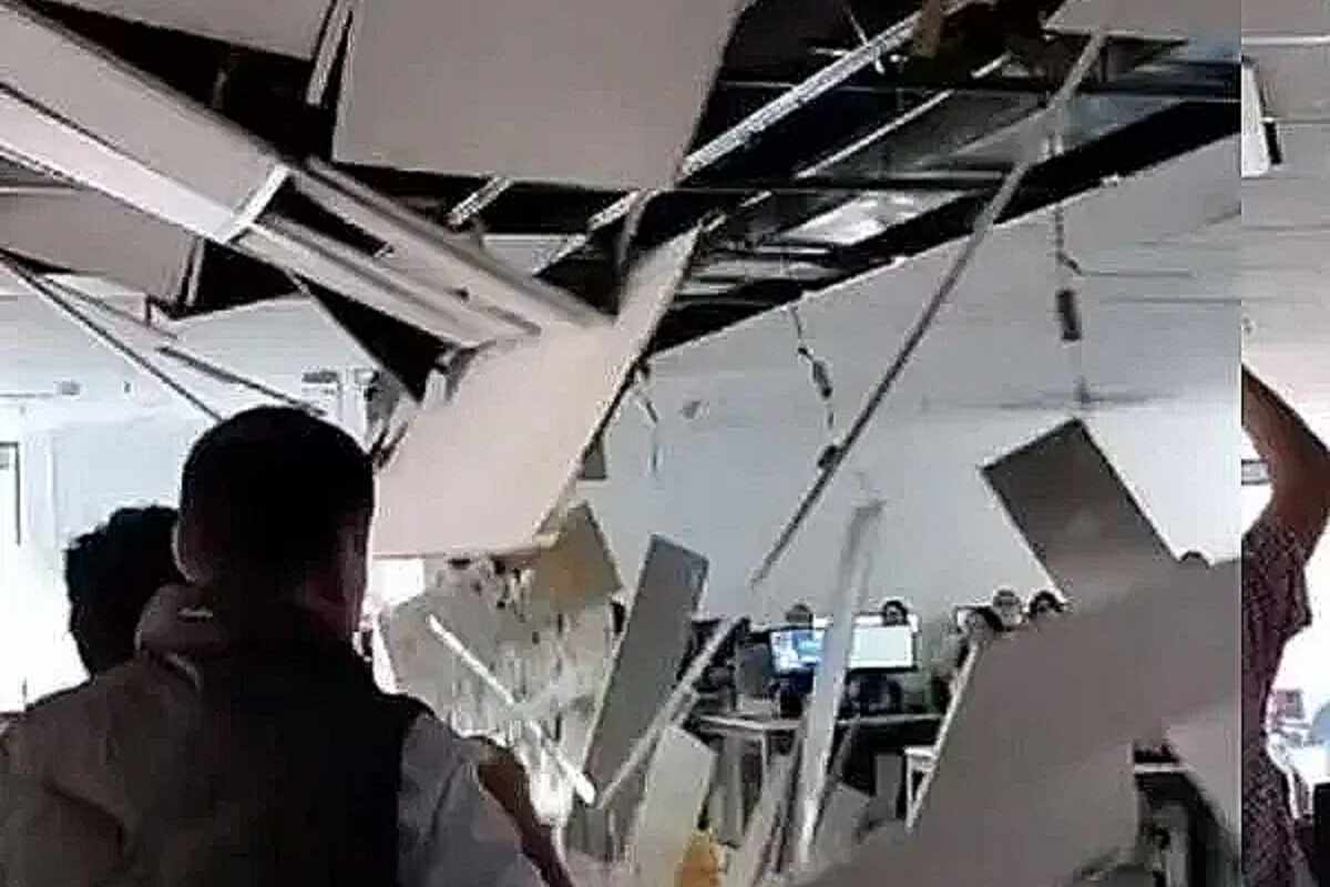 Peligro en Colpensiones: Se desploma techo de edificio en Bogotá por negligencia