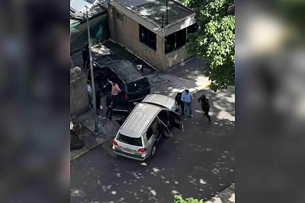 Detención de Freddy Superlano por "funcionarios encapuchados" genera más polémica en Venezuela