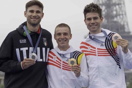 Evenepoel vuela y se lleva el oro en la contrarreloj de París 2024