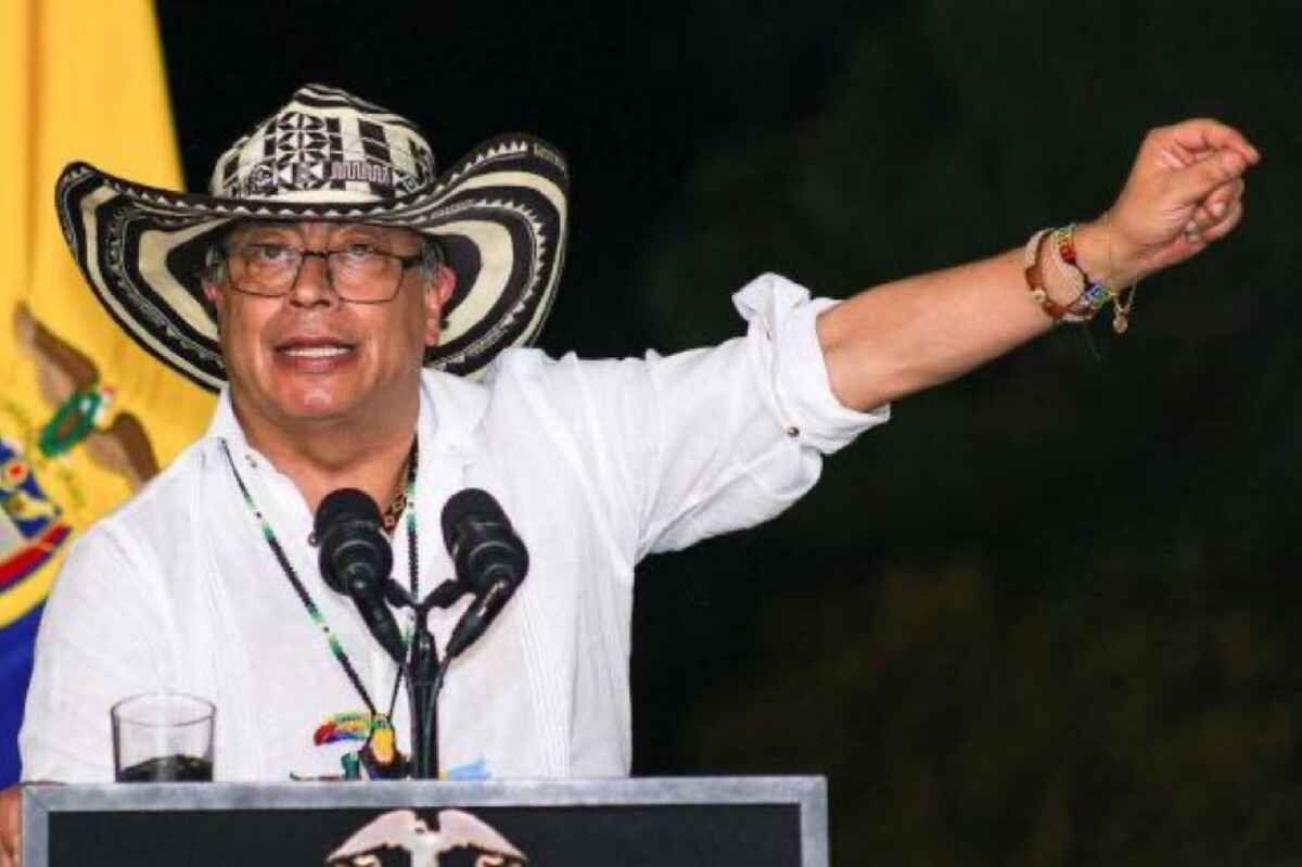 Petro dice que "Contratos con el ELN no se materializaron gracias a mi intervención"-dni-pegasus