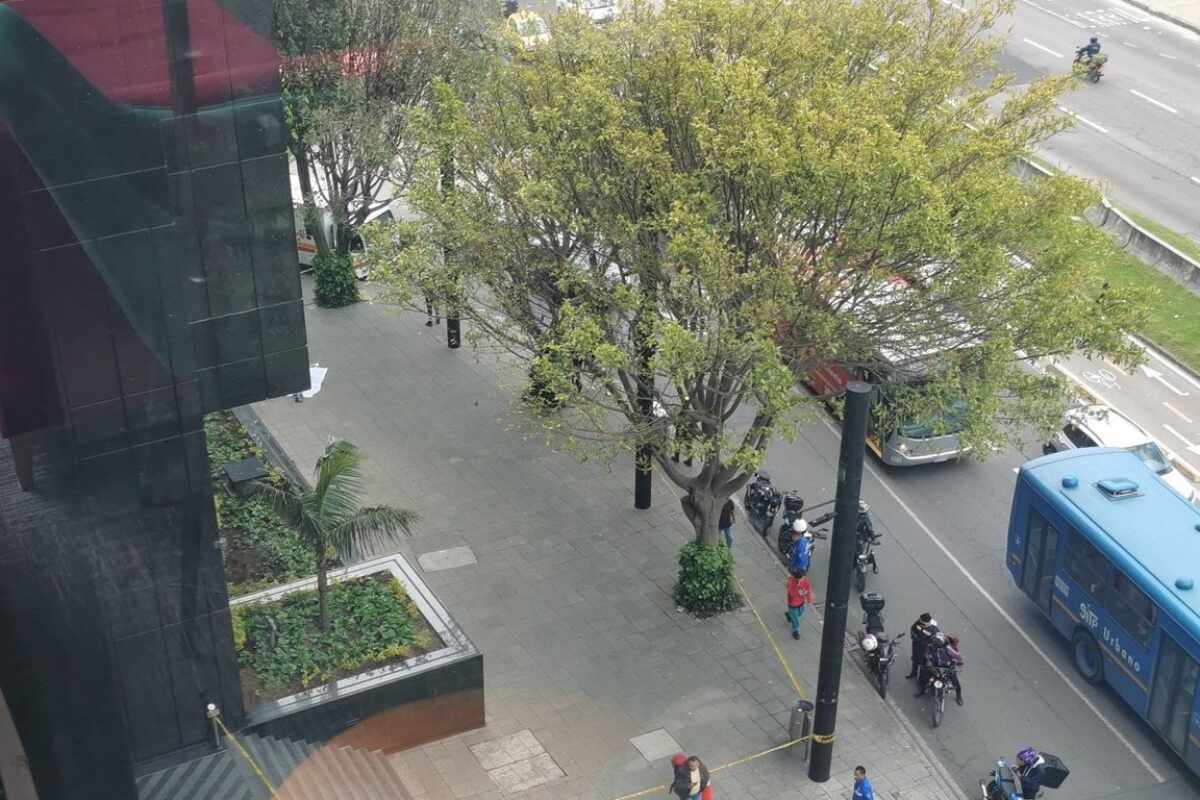 Tragedia en el norte de Bogotá: hombre cae desde lo más alto del edificio Itaú