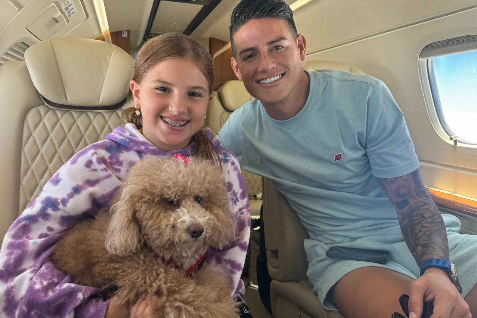 James Rodríguez junto a la hija de Christian Daes en Barranquilla