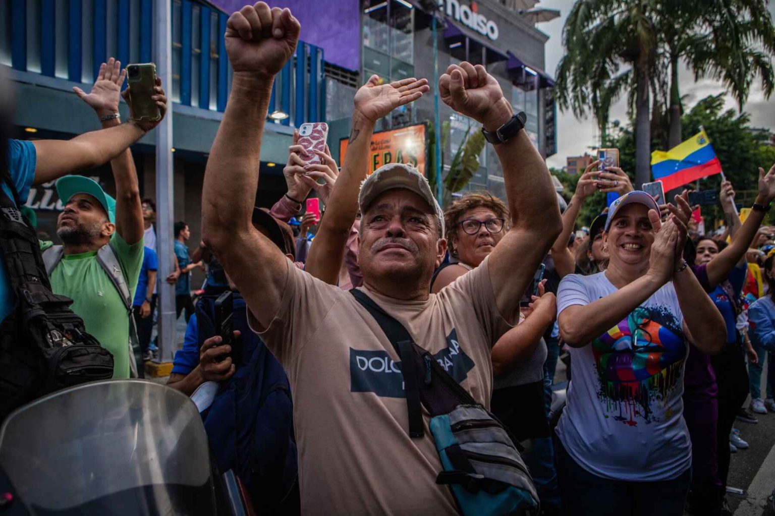 Miles de venezolanos en Colombia no podrán votar este domingo: solo lo harán 7 mil