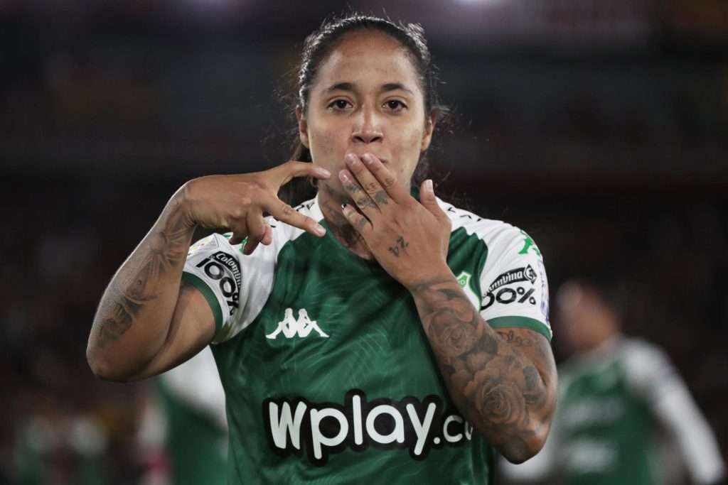 0-2. Deportivo Cali derrota a Santa Fe y se corona campeón con el sello de Manuela Pavi