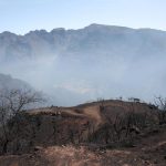 Dos focos activos en el incendio que ha consumido más del 6 % de la isla lusa de Madeira