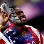 Estados Unidos sigue al frente del medallero y supera el centenar