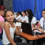 Medellín entrega el PPT a 89 estudiantes venezolanos
