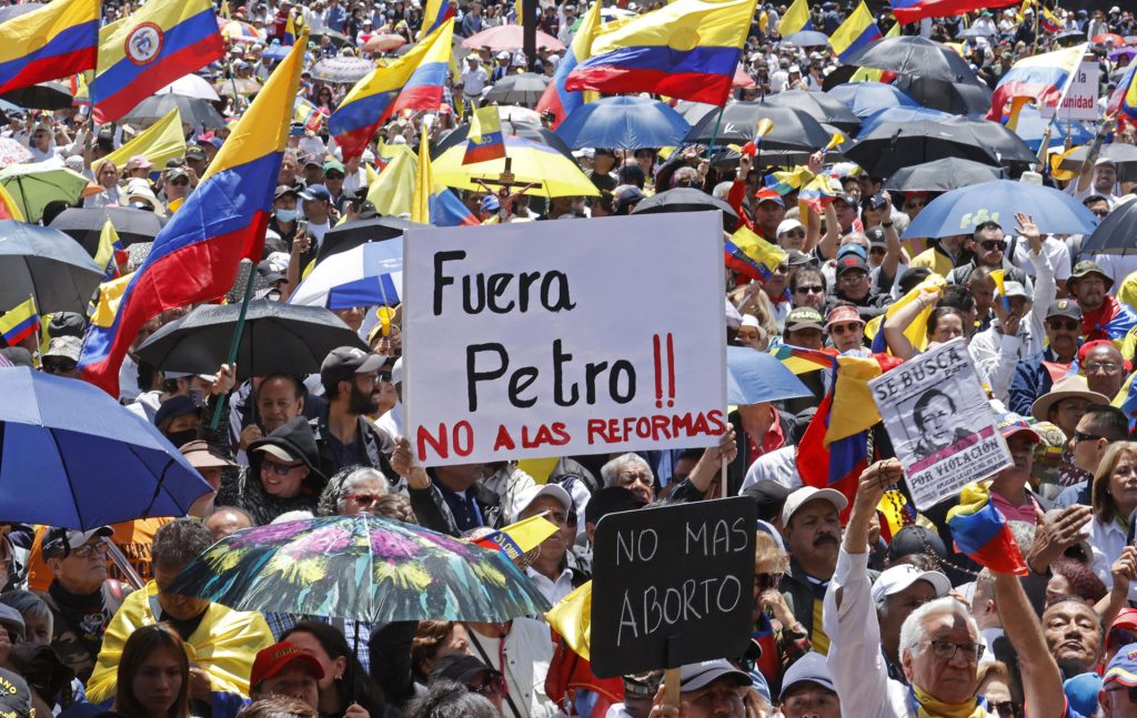 Gobernabilidad y consensos, los retos de Petro para la segunda mitad de su mandato