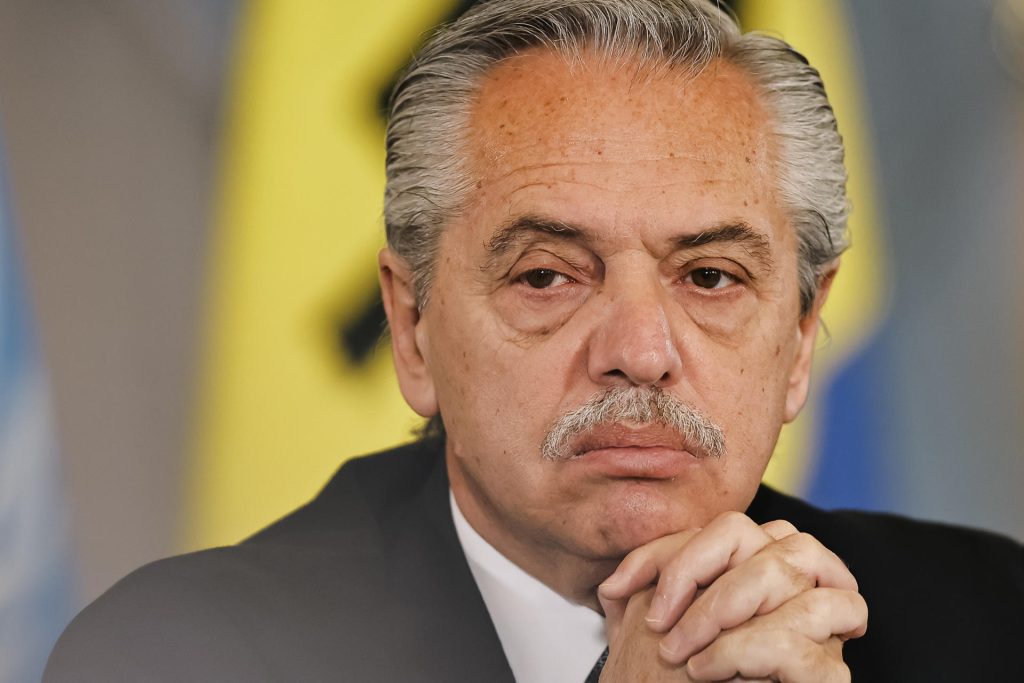 Gobierno argentino cree detestable el posible uso indebido de Casa Rosada por Fernández