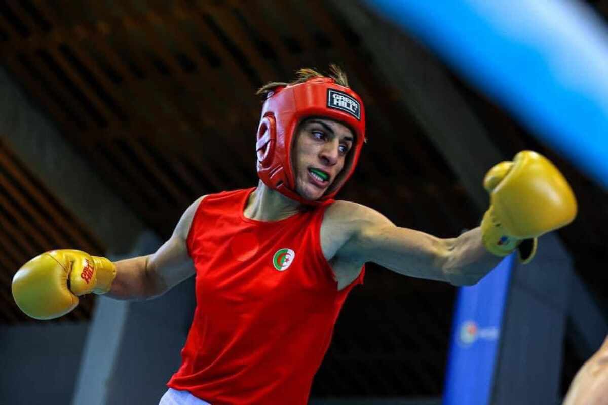 Imane Khelif sigue adelante a pesar de las críticas y asegura medalla olímpica