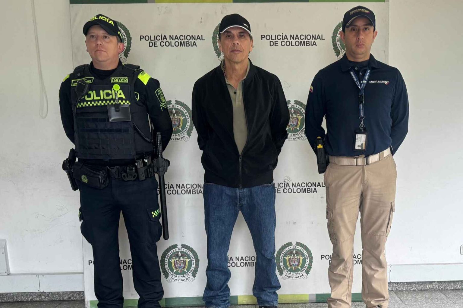 Jorge Iván Urdinola, alias 'La Iguana', detenido por narcotráfico y lavado de activos en un aeropuerto en Colombia