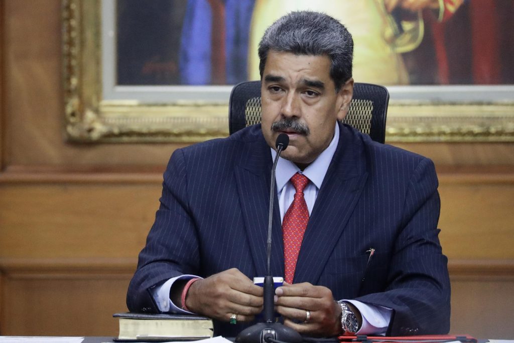 Maduro acusa a los dueños de la red TikTok de promover una guerra civil en Venezuela