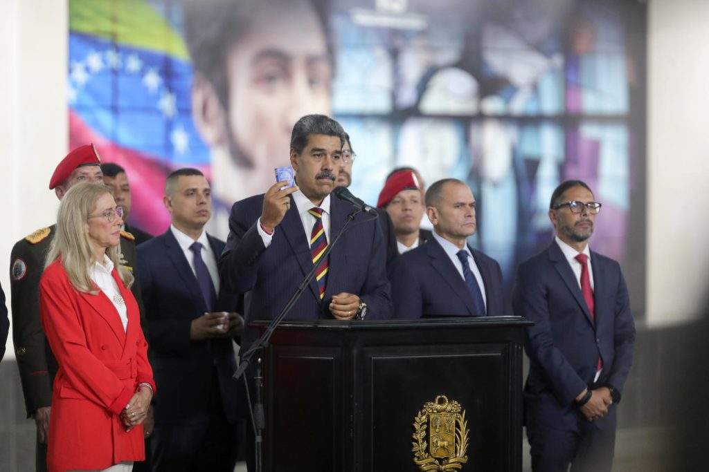 Maduro dice que el Centro Carter ha hecho su despedida tras desestimar jaqueo electoral