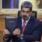 Maduro ordena encerrar en dos cárceles a detenidos en protestas contra resultado electoral