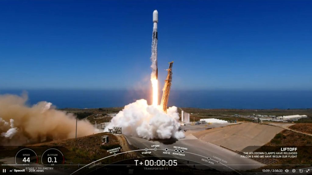 Space X lanza al espacio 116 cargas útiles a bordo de la misión Transporter 11