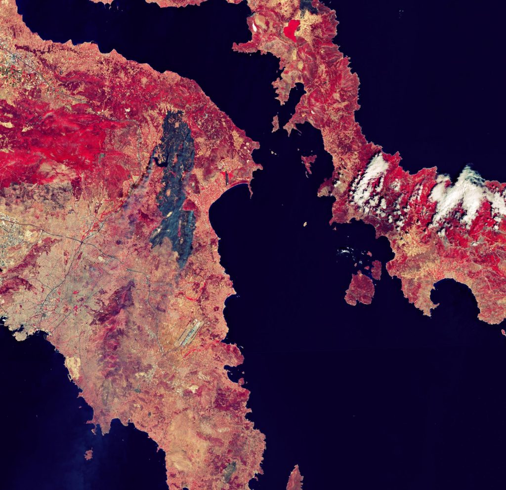 Una imagen satelital de la misión Sentinel-2 muestra las áreas quemadas en Atenas