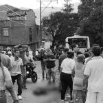 Bus descontrolado provoca tragedia en Manrique: un muerto y varios heridos