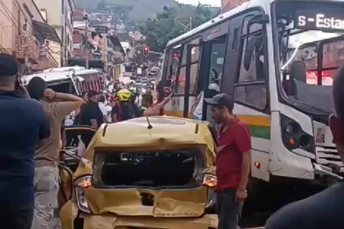 Tragedia en Medellín: Revelan nuevos detalles sobre el accidente que dejó dos muertos y 20 heridos en el barrio Manrique