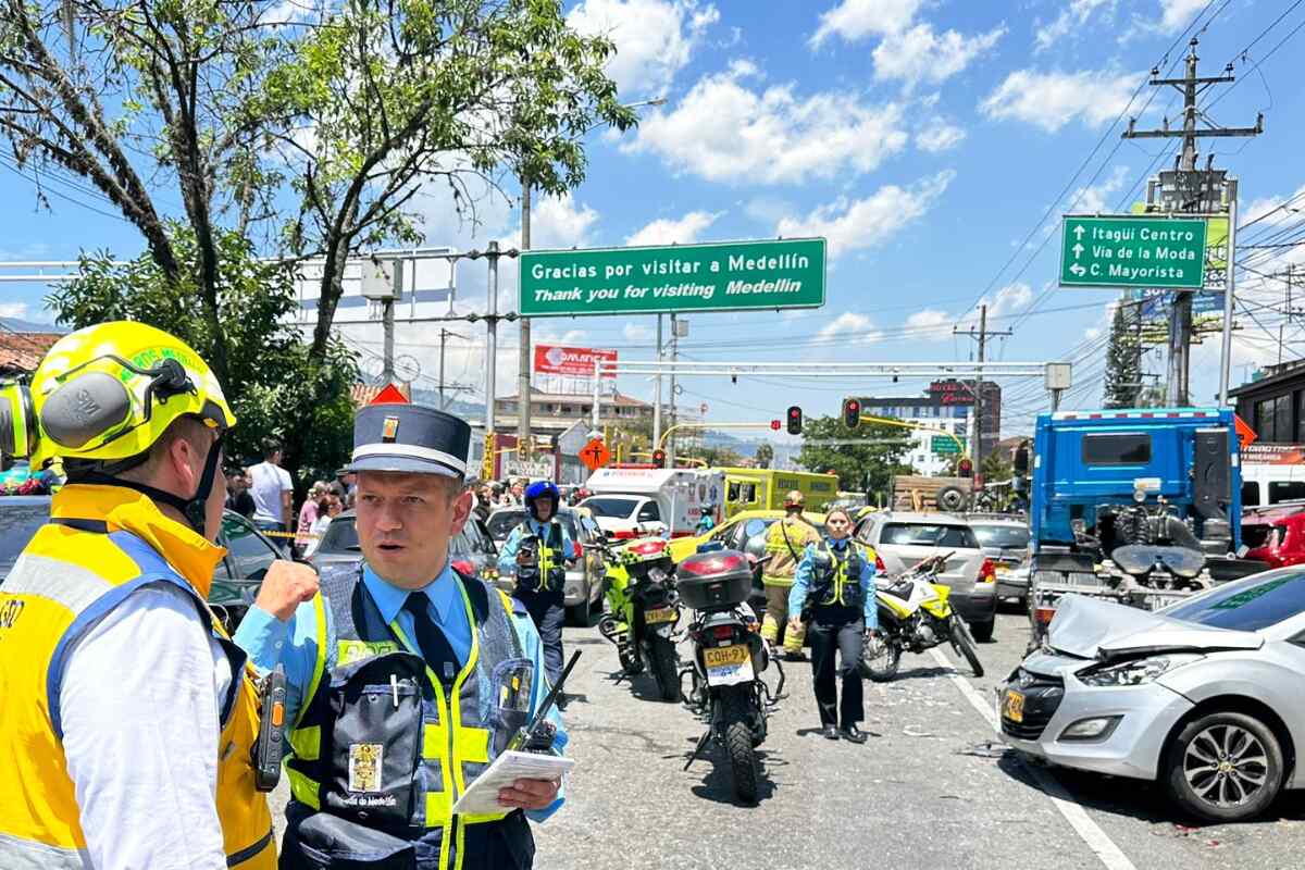 Santiago y Daniela: Las dos vidas truncadas por brutal accidente en la AV. Guayabal en Medellín este viernes