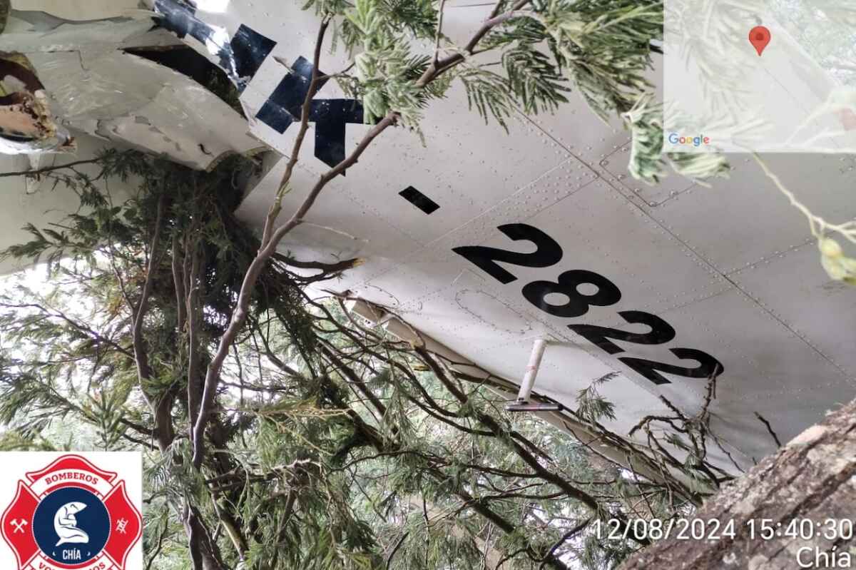 Avioneta de ambulancia sufre aterrizaje de emergencia en Chía: cuatro ocupantes resultaron heridos