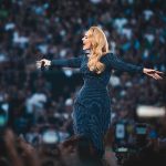 Adele enciende Múnich con un show épico y lleno de sorpresas