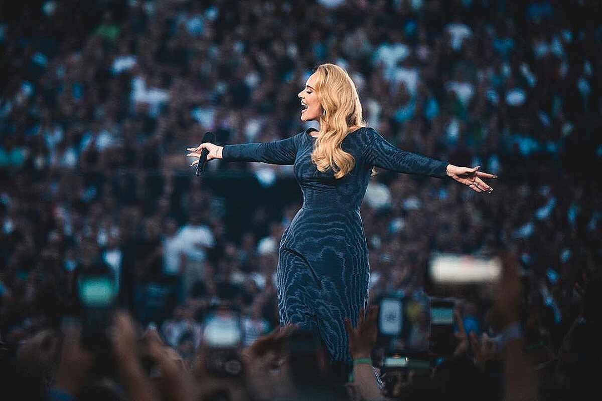 Adele enciende Múnich con un show épico y lleno de sorpresas