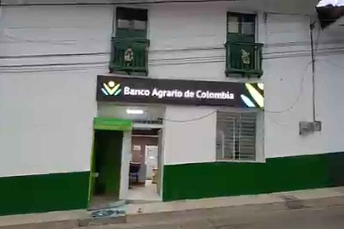 Tres horas de terror en Cauca: asalto al Banco Agrario y cruce de disparos entre armados y Policía