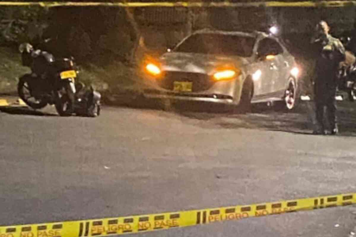 Misterioso hallazgo: Encuentran cuerpo dentro de vehículo en la Loma de los Bernal