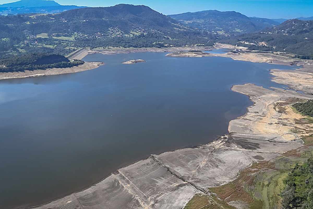 Embalse chingaza baja de capacidad-bogota-