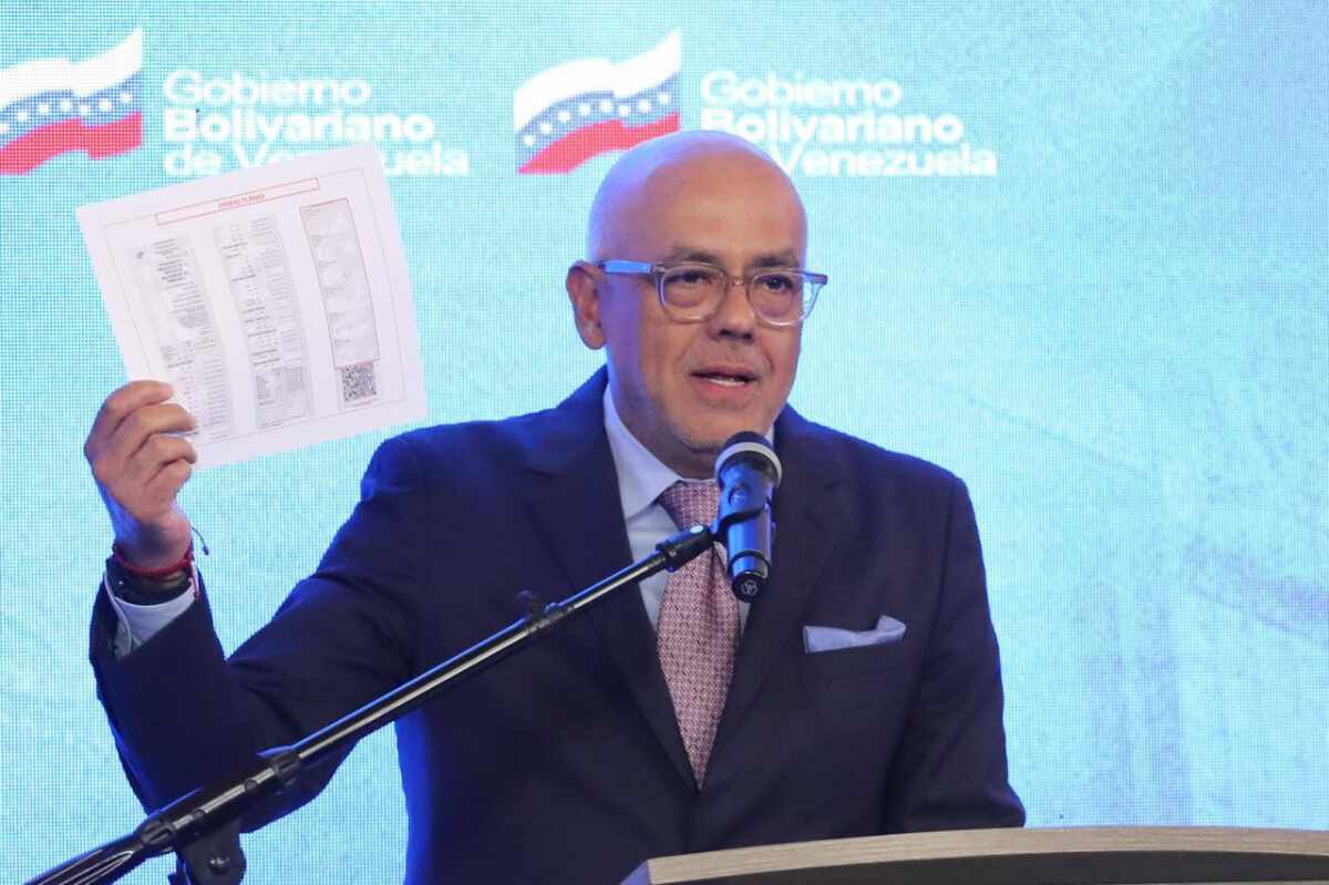 Jorge Rodríguez tacha de "basura" a expertos de la ONU y propone reforma electoral