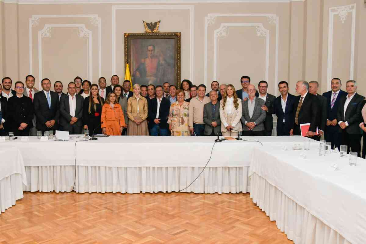 Petro dialoga con 31 Gobernadores sobre paz, seguridad y ejecución de proyectos