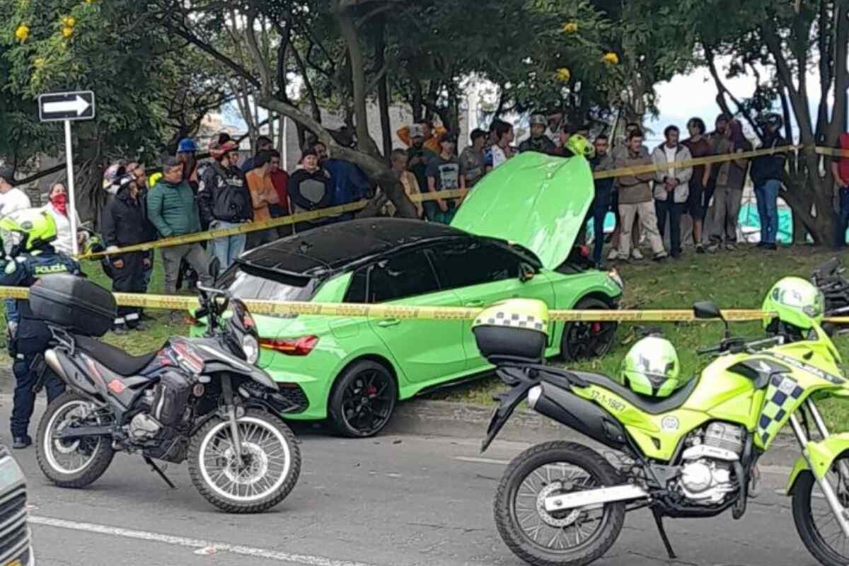 conductor Víctima de fleteo atropella a ladrones en Bogotá: uno fallece debajo del auto