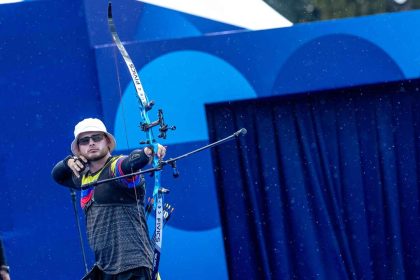 Orgullo colombiano: Santiago Arcila brilla en París 2024 y avanza a octavos de final