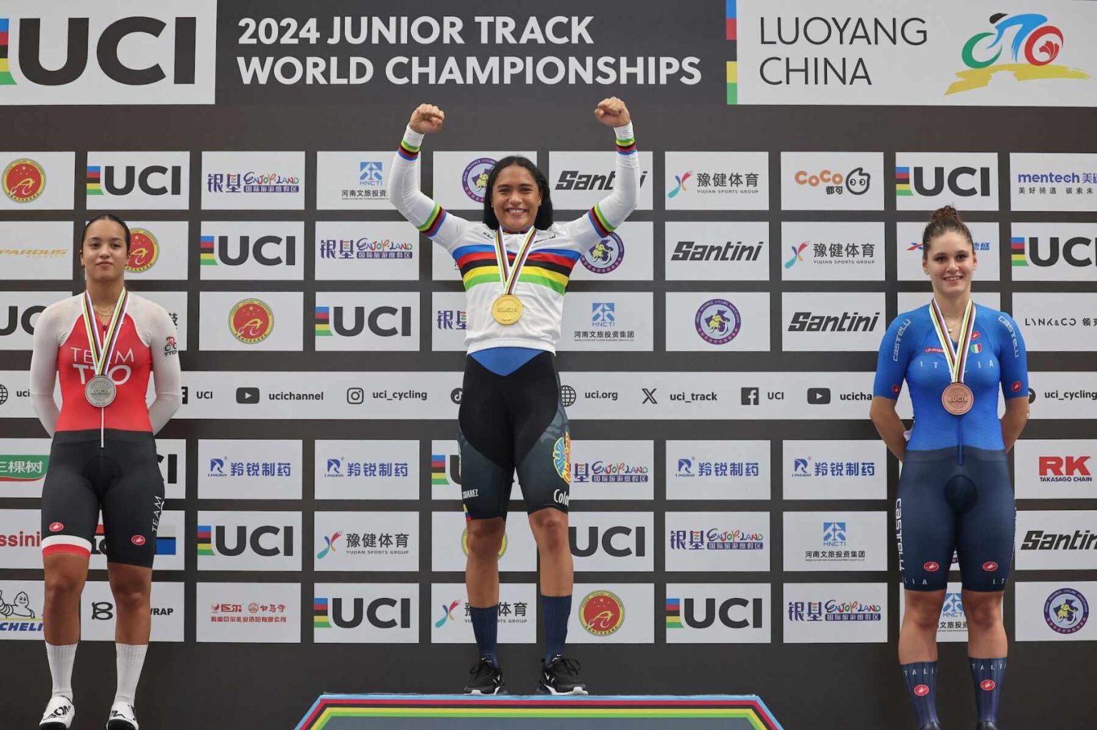 stefany cuadrado, tres oros en China, también ganó el Keirin