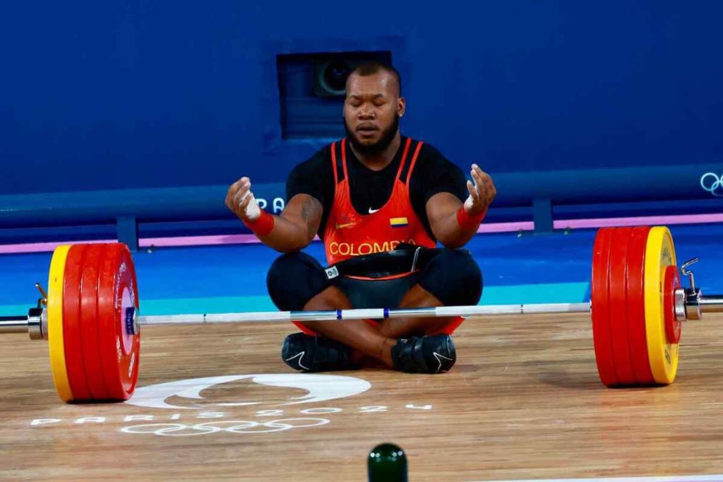 Yeison López, el ‘Goku’ del Chocó, conquista la plata en levantamiento de pesas en París 2024