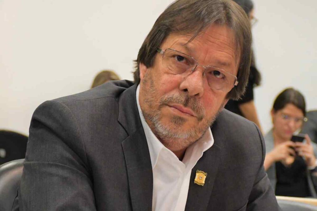 Cambios en el CNE: César Lorduy es el nuevo presidente