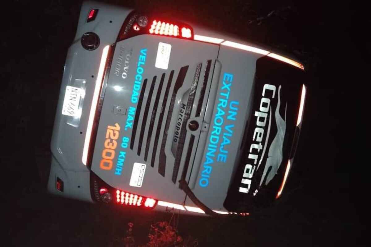 Tres muertos y ocho heridos en aparatoso accidente de bus en el Cesar