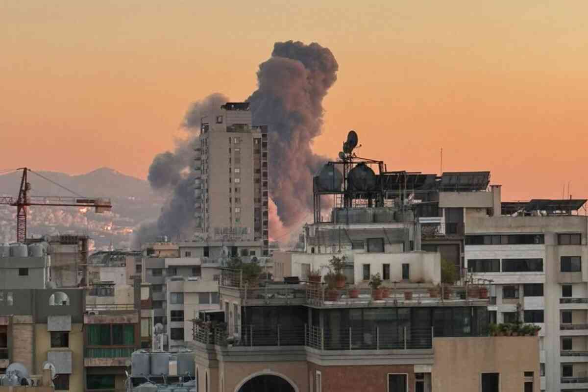 hezbola- Ataques aéreos israelíes destruyen edificios en Beirut: graves daños en suburbios