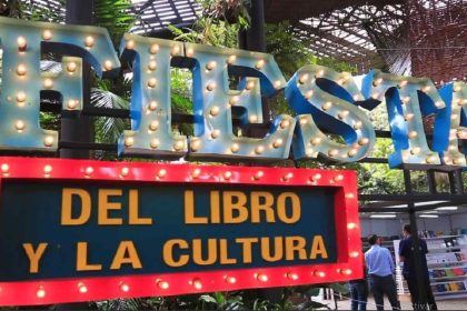 ¡Medellín celebra la lectura! La Fiesta del Libro y la Cultura llega a su 18ª edición. ¡Sigue la programación y únete a la fiesta! #FiestaDelLibro #Medellin #Cultura