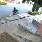 Horror en Medellín: Ladrón arrastra a mujer por las calles en brutal asalto