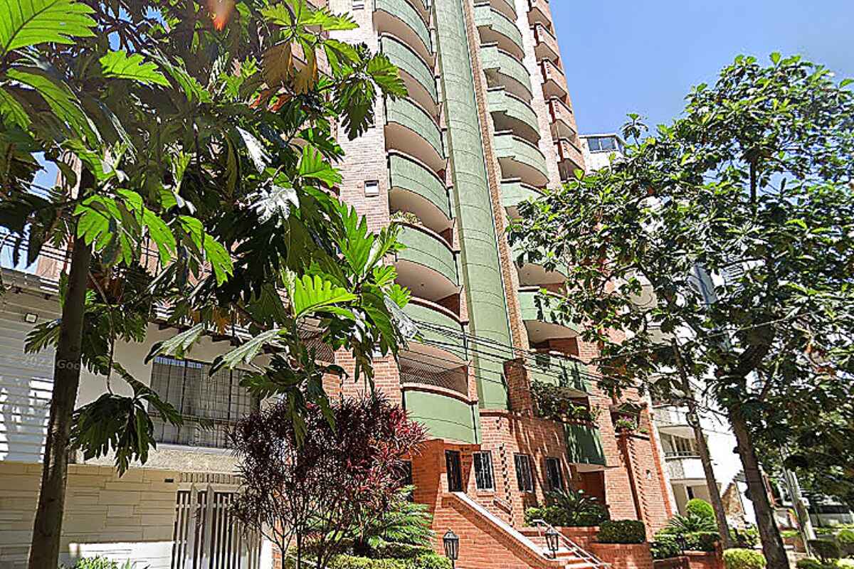 Muerte de turista canadiense en Medellín: Misterio rodea caída fatal desde piso 11
