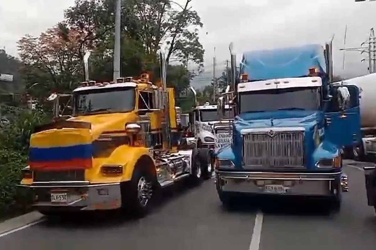 Paro de Camioneros en Colombia: Bloqueos y protestas se intensifican en Medellín y Bogotá